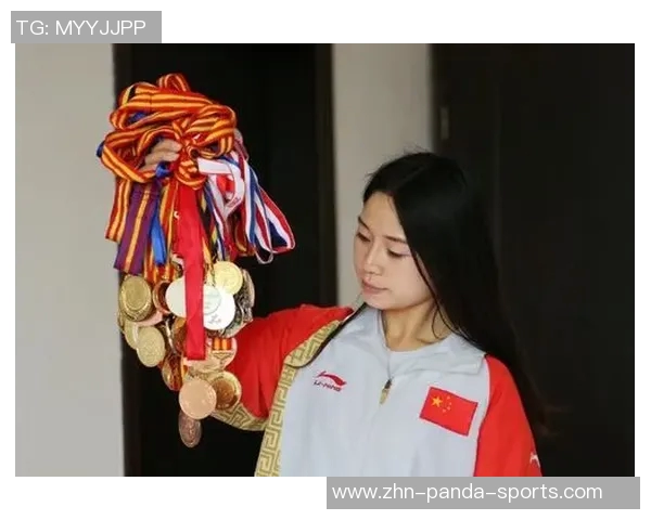 吴柳芳凭借创纪录的236万票荣获直播吧体育女神大赛冠军荣耀加身